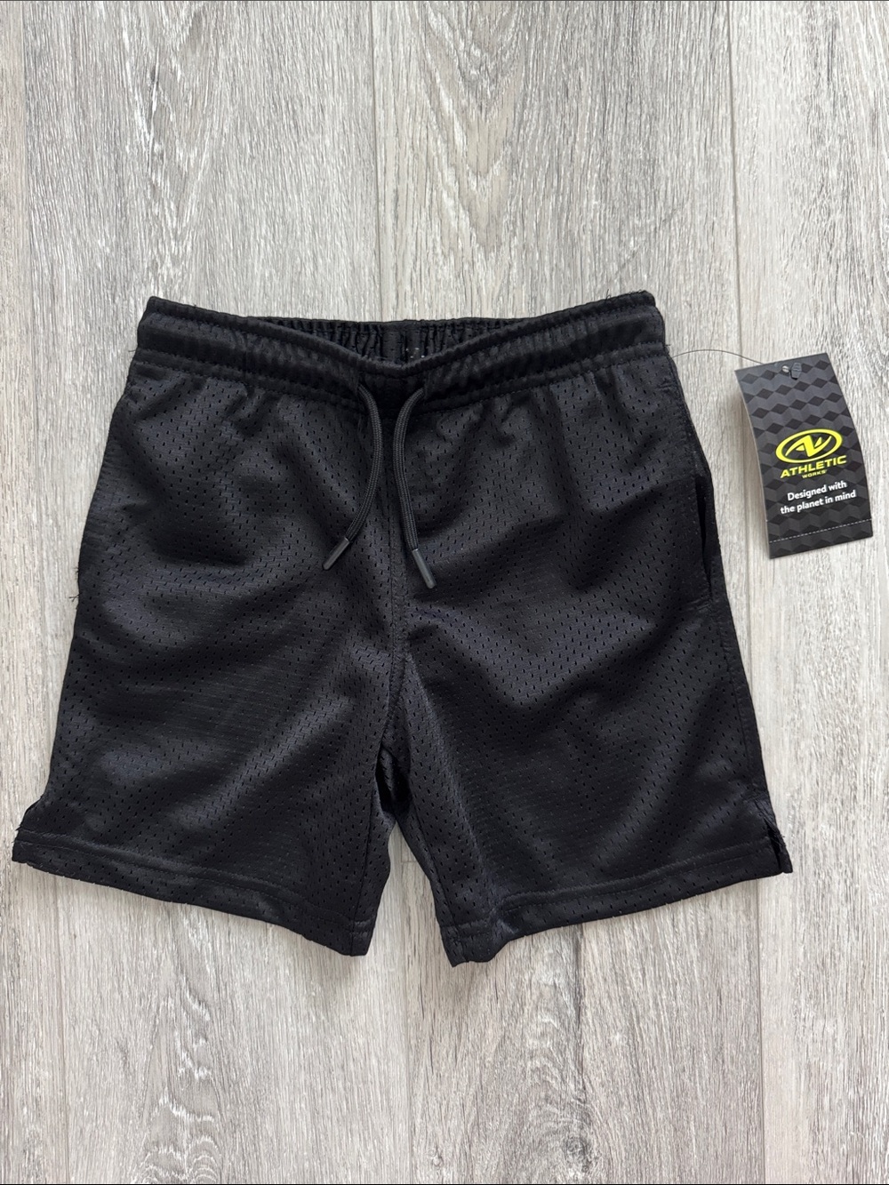 NWT Athletic Works Boy’s Black Perforated Mesh Athletic Shorts Size XS (4/5)